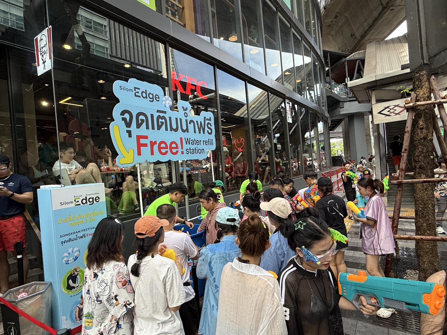 489840531_677898088070492_616